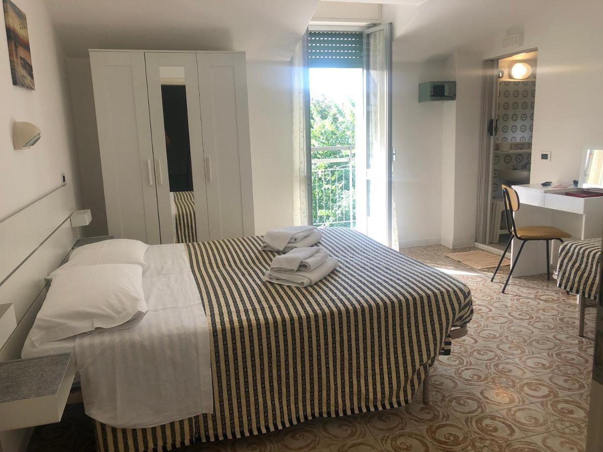 Hotel Argo Rimini Eksteriør billede